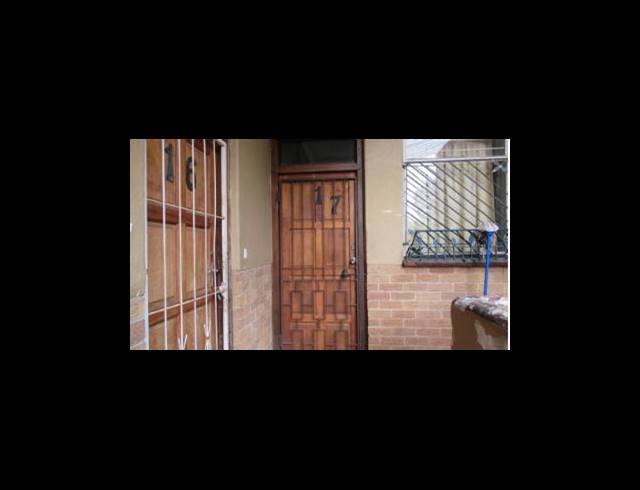 2 BEDROOM APARTMENT FOR SALE IN FLORIDA LAKE